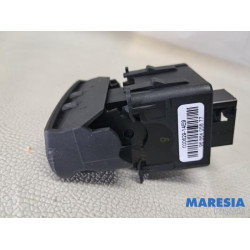 Peugeot - 3008 - Handbremse Schalter