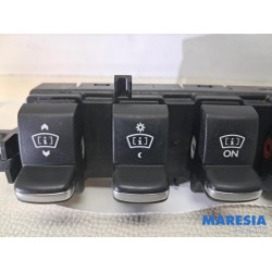 Peugeot - 3008 - Panic lighting switch