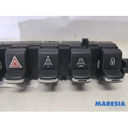 Peugeot - 3008 - Panic lighting switch