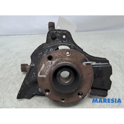 Fiat - Punto - Achsschenkel links vorne