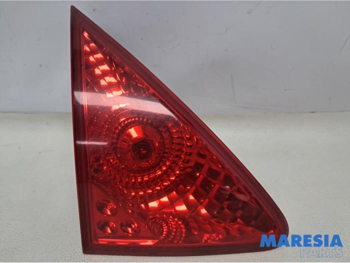 Peugeot - 3008 - Taillight, left