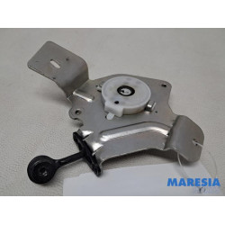 Peugeot - 3008 - Scharnier Achterklep