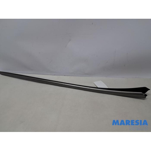 Peugeot - 3008 - Windschutzscheibe blende