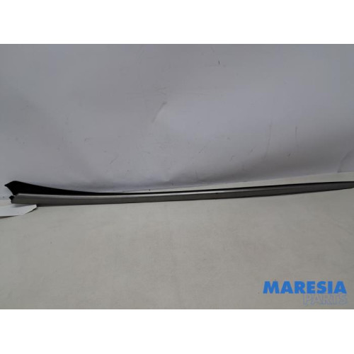 Peugeot - 3008 - Windschutzscheibe blende