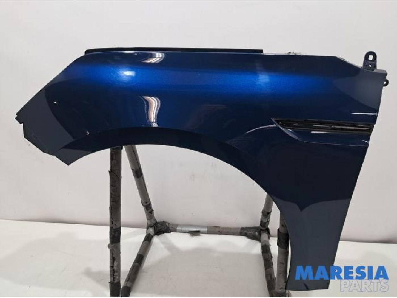 Renault - Megane - Aile avant gauche