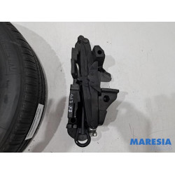 Renault - Scenic - Krikset + reservewiel