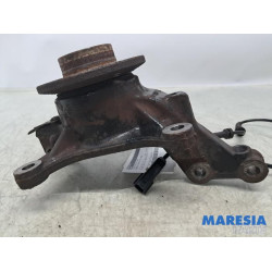 Renault - Captur - Knuckle, front right