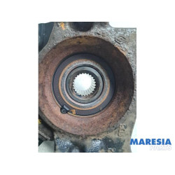 Renault - Captur - Knuckle, front right