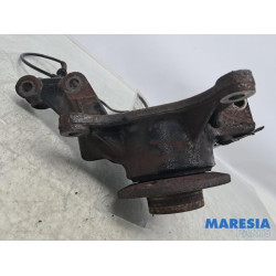 Renault - Captur - Knuckle, front right