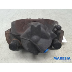 Renault - Captur - Remklauw (Tang) rechts-voor