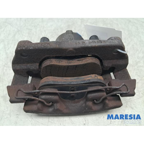 Renault - Captur - Bremszange rechts vorne