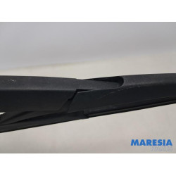 Renault - Captur - Rear wiper arm