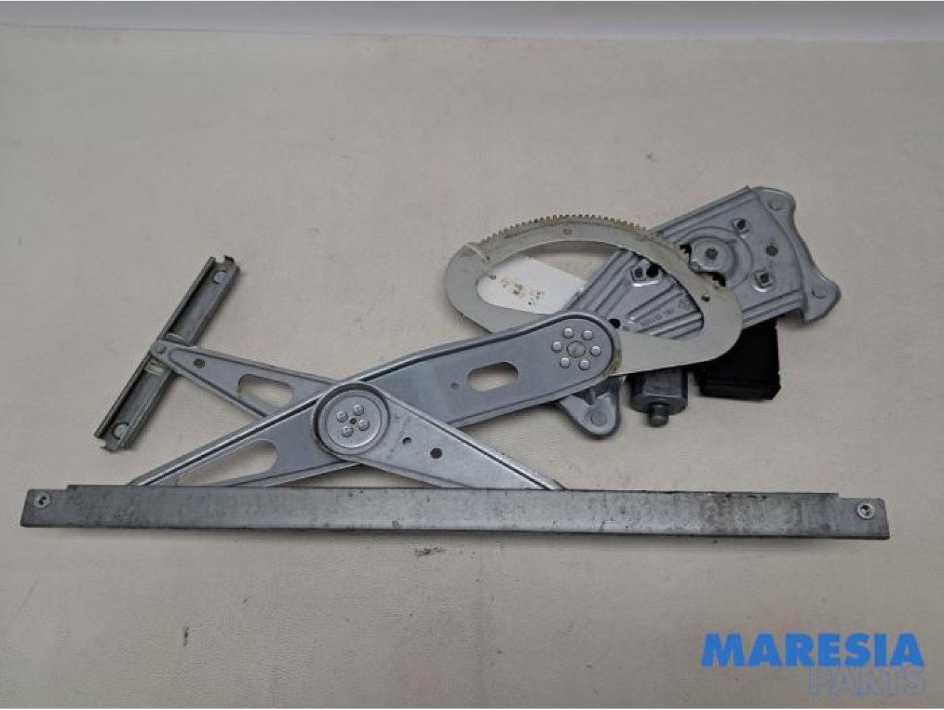 Renault - Scenic - Mécanique vitre 4portes avant droite