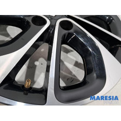 Renault - Megane - Wheel