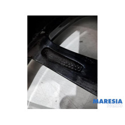 Renault - Megane - Wheel