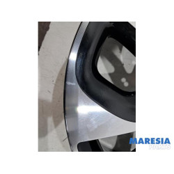 Renault - Megane - Wheel