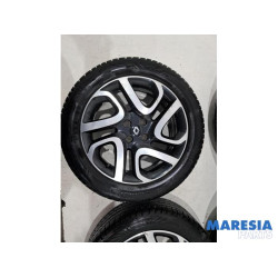 Renault - Captur - Sportvelgenset + banden