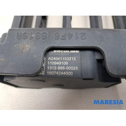 Renault - Megane - Air funnel