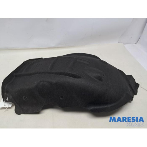 Renault - Scenic - Passage de roue