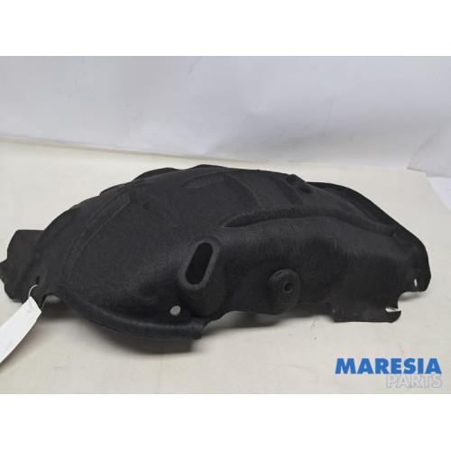 Renault - Scenic - Passage de roue