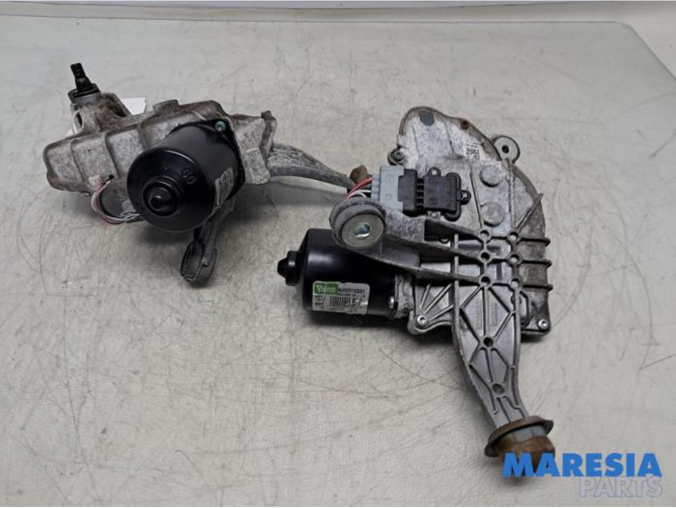 Renault - Scenic - Scheibenwischermotor vorne