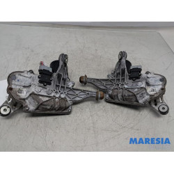 Renault - Scenic - Scheibenwischermotor vorne