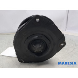 Renault - Scenic - Stoßdämpferstrebe rechts vorne