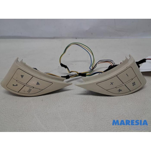 Fiat - 500 - Schakelaar stuurbediening