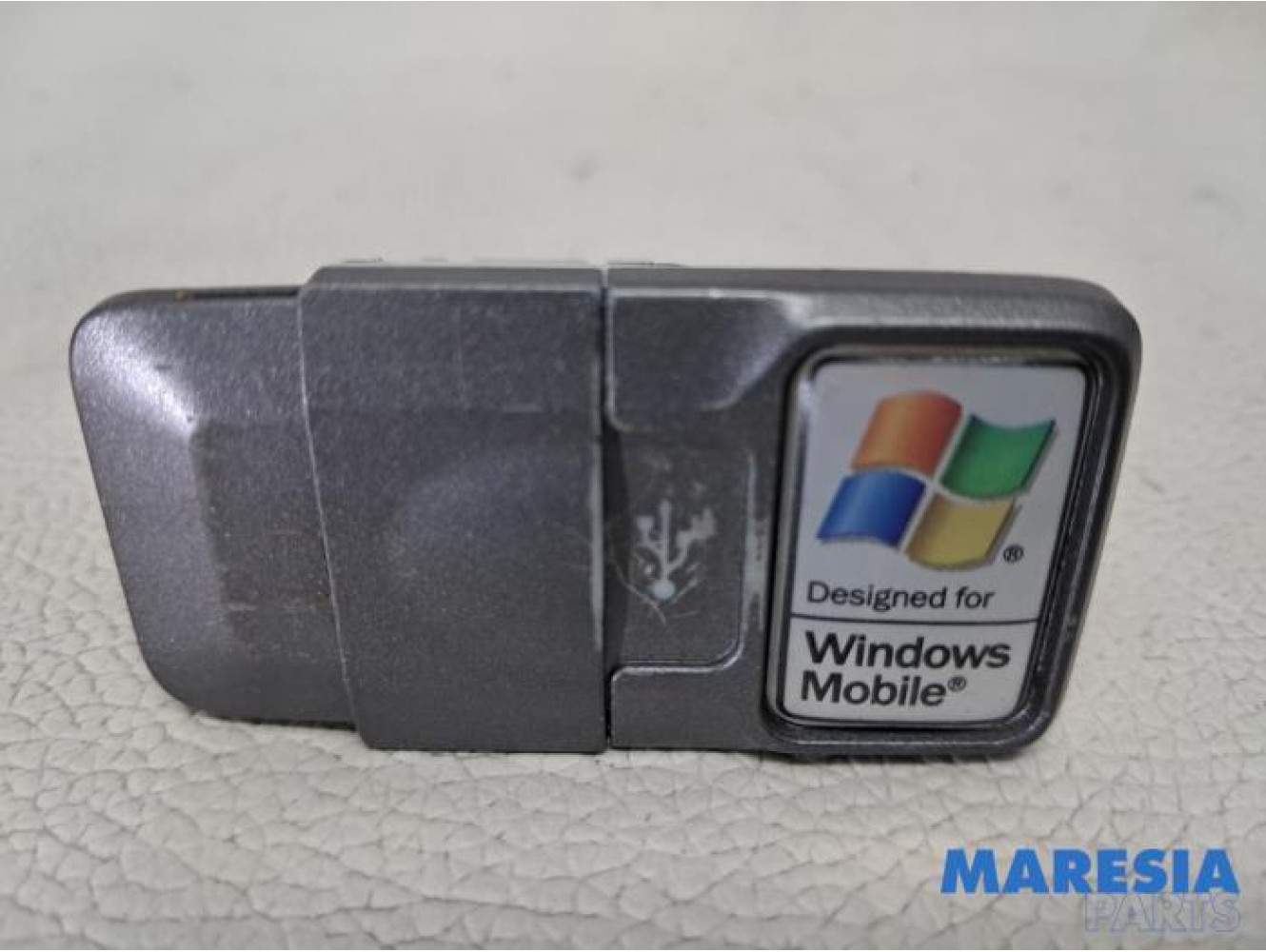 Fiat - 500 - AUX / USB-Anschluss