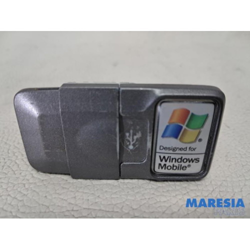 Fiat - 500 - AUX / USB-Anschluss