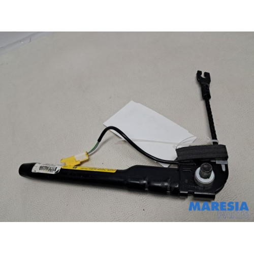 Fiat - 500 - Gurtsrammer links