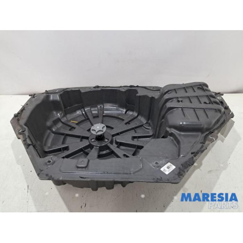 Renault - Megane - Logement roue de secours