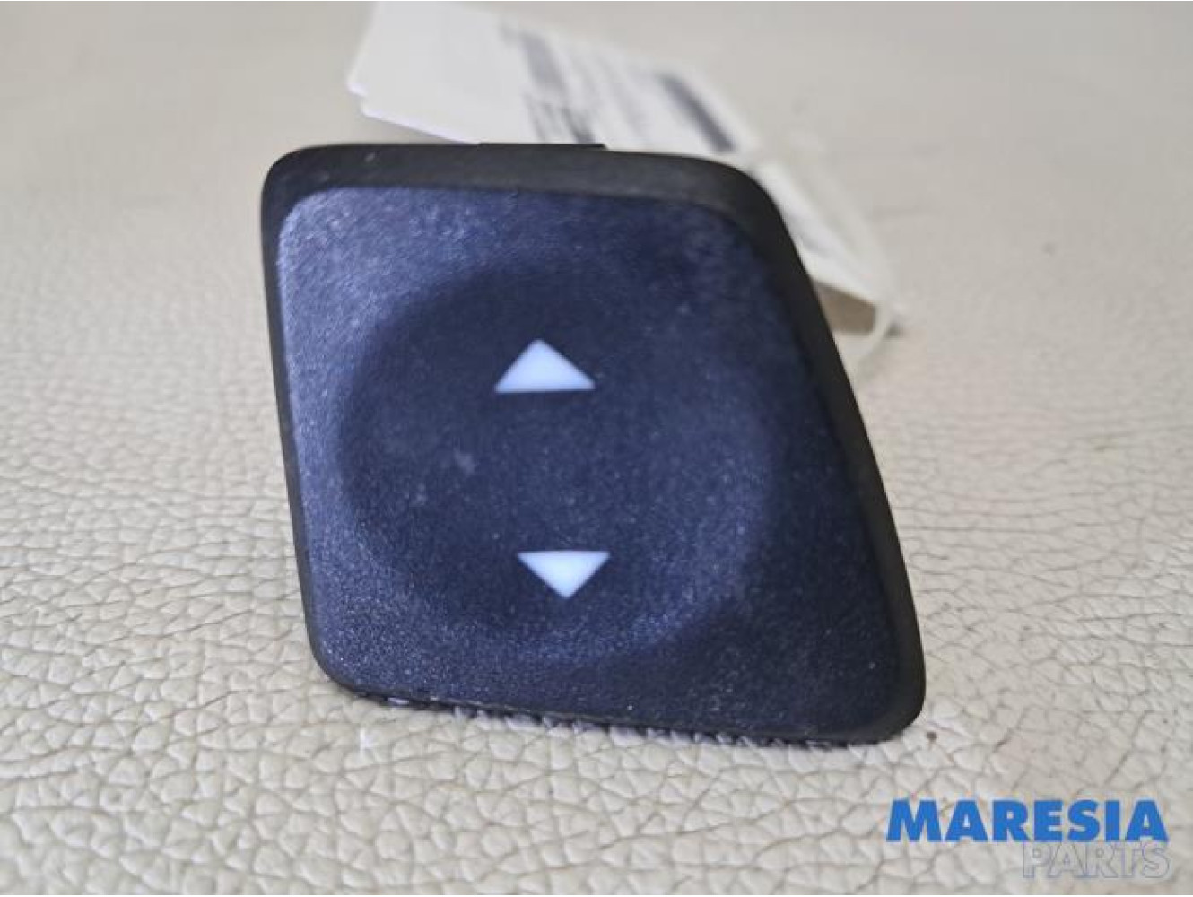 Fiat - 500 - Electric window switch