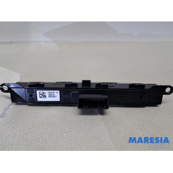 Renault - Megane - Switch