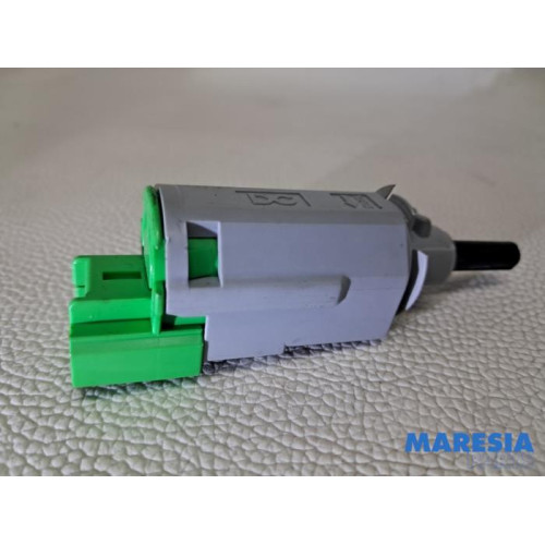 Renault - Megane - Bremslicht Schalter