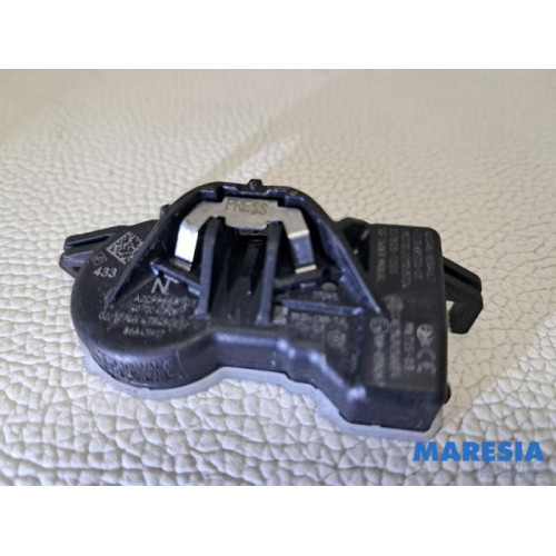 Renault - Megane - Tyre pressure sensor