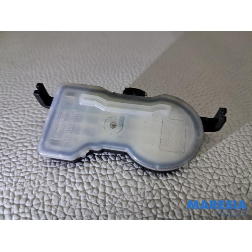 Renault - Megane - Tyre pressure sensor