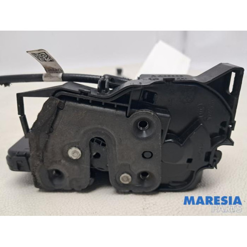 Renault - Megane - Front door lock mechanism 4-door, right