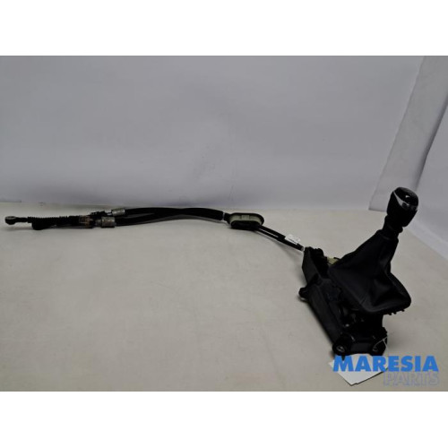 Renault - Megane - Gear stick