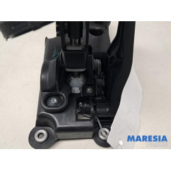 Renault - Megane - Gear stick