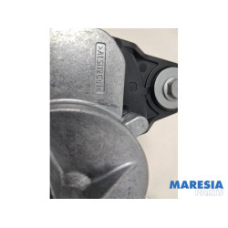 Renault - Megane - Ruitenwissermotor achter