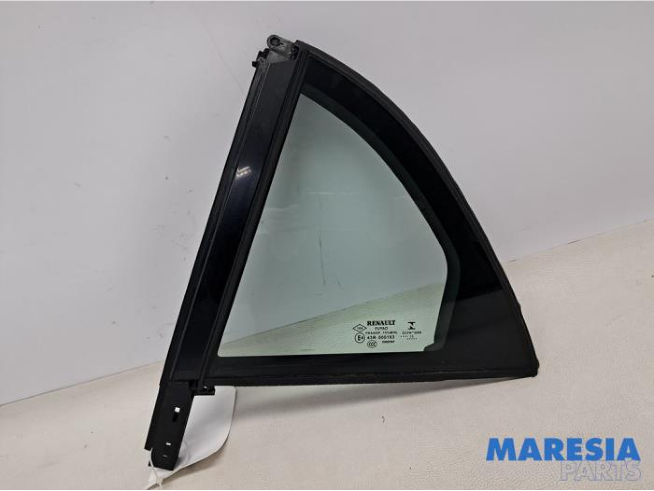 Renault - Megane - Rear quarter light, left