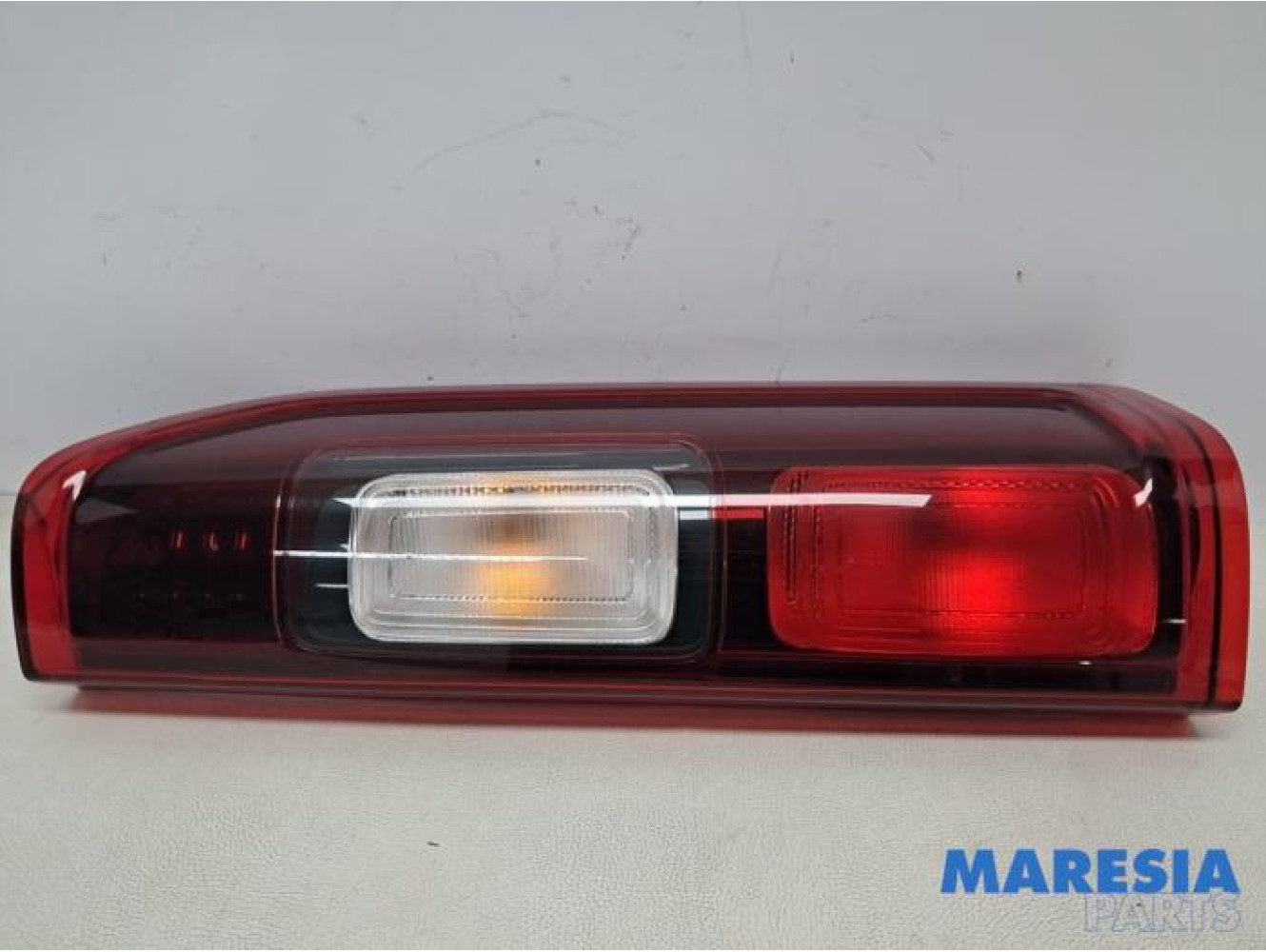 Renault - Trafic - Achterlicht rechts