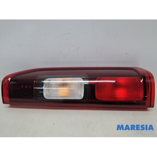 Renault - Trafic - Feu arrière droit