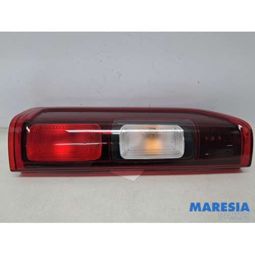 Renault - Trafic - Feu arrière gauche