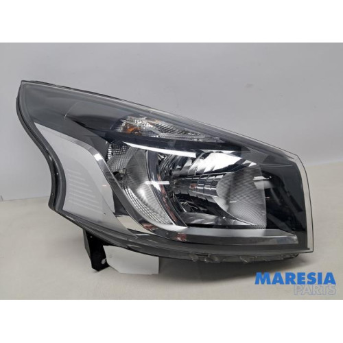 Renault - Trafic - Phare droit