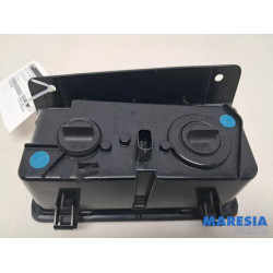 Renault - Trafic - Achteruitrijlicht links