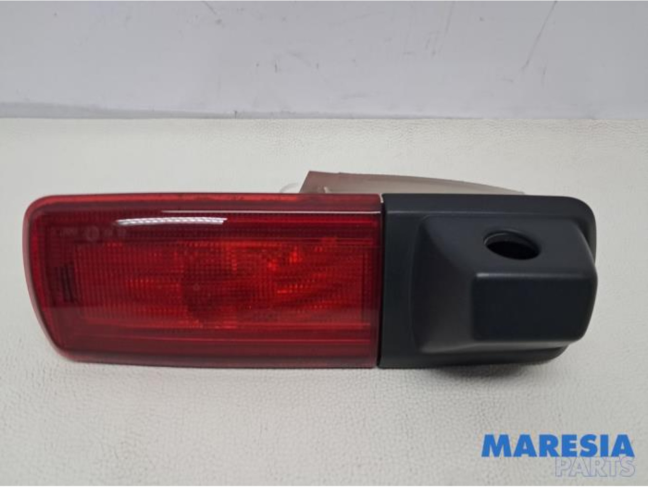 Renault - Trafic - Extra Remlicht midden