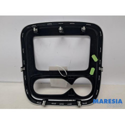 Renault - Trafic - Radio omlijsting