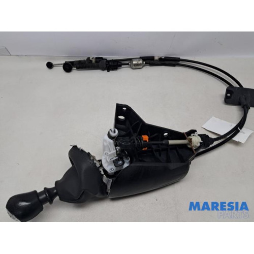 Renault - Trafic - Levier de vitesse